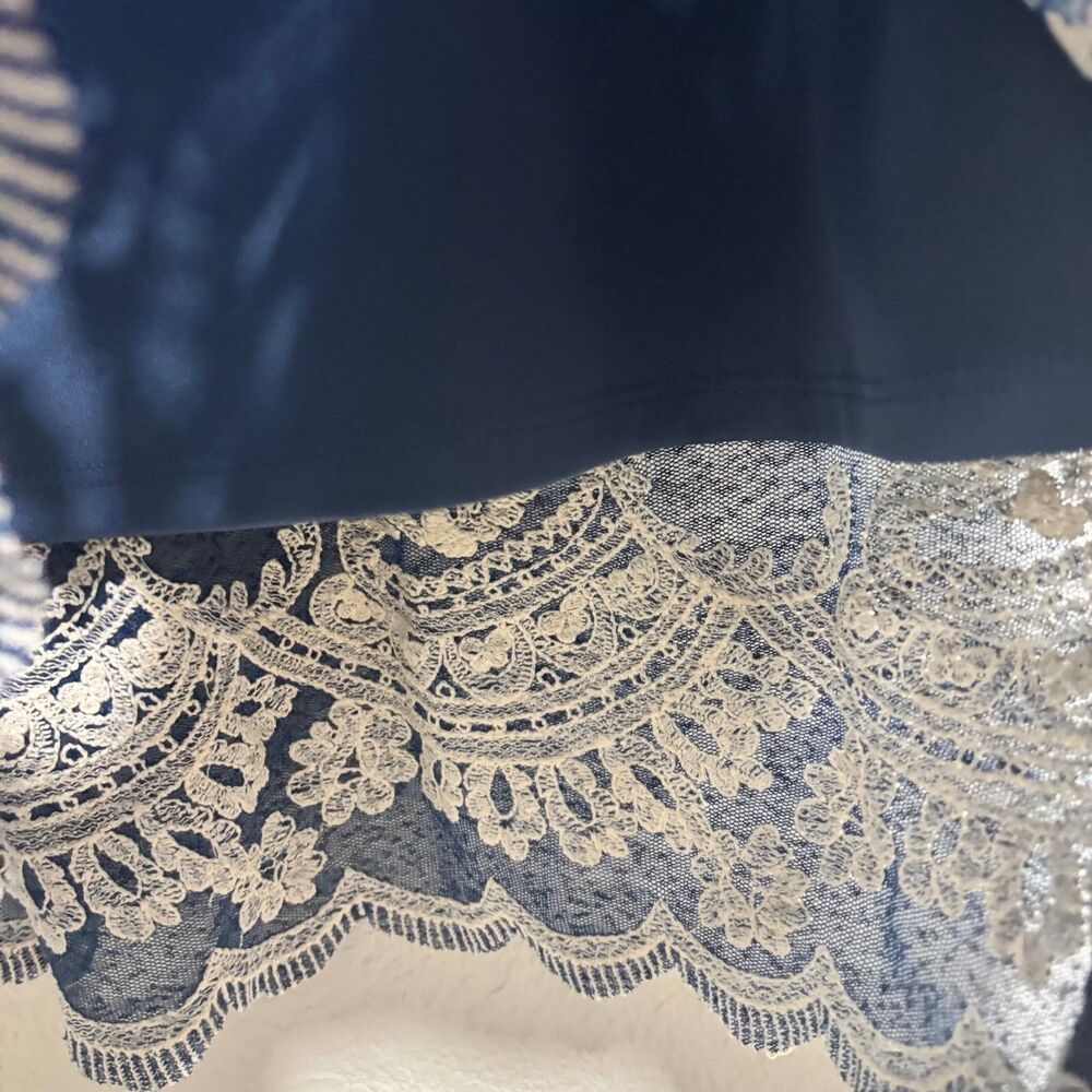 John‎ Mark Fleur In Bloom Blouse Top Small Blue White Embroidery Bell Sleeve - Picture 7 of 9